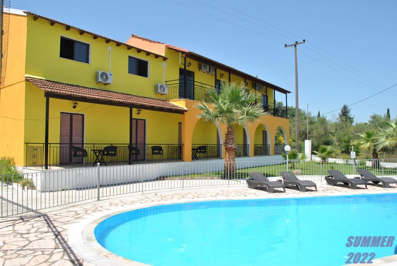 Palmyra Studios Kavos Luaran gambar