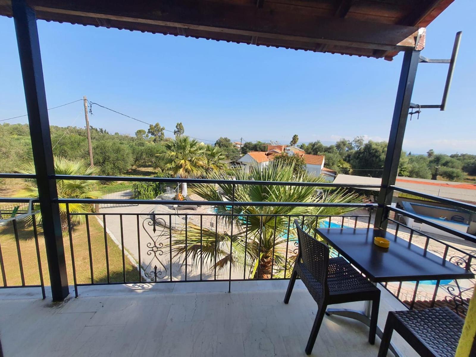 Palmyra Studios Kavos Luaran gambar