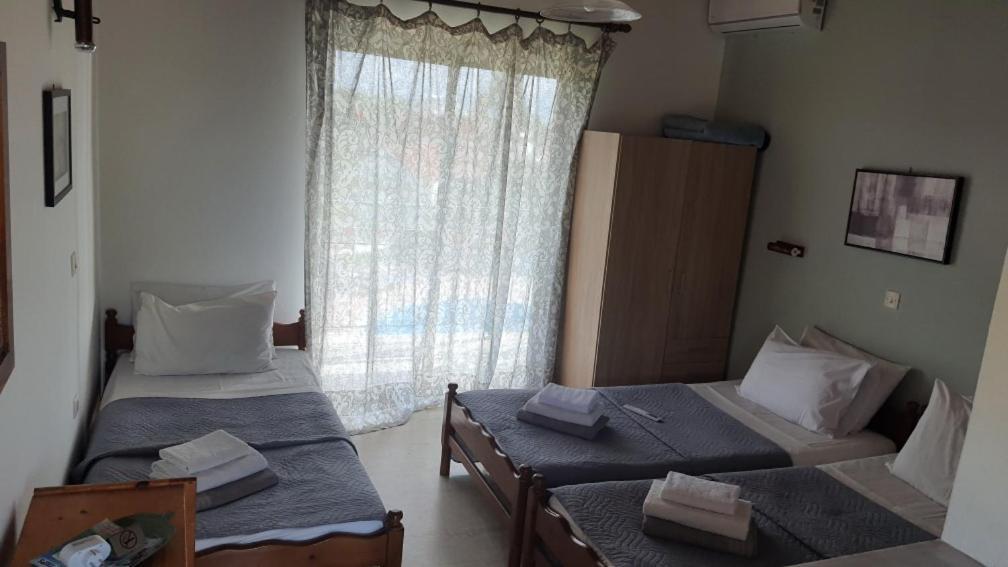 Palmyra Studios Kavos Luaran gambar