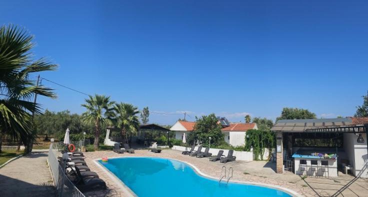 Palmyra Studios Kavos Luaran gambar