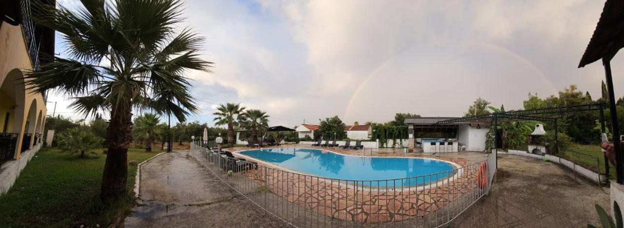 Palmyra Studios Kavos Luaran gambar